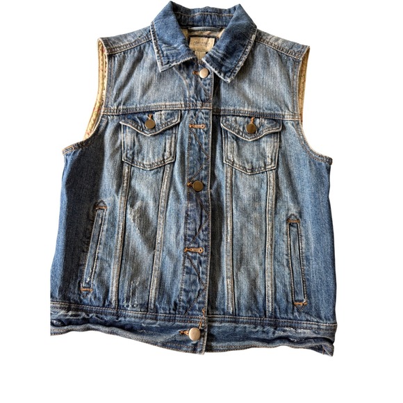 Forever 21 Jackets & Blazers - Forever 21 Denim Vest Small Blue Cat Patch Floral Lined Distressed Jean Jacket‎